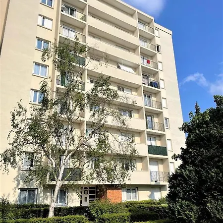 Brossolette T2 Spacieux Et Lumineux Balcon Vue Degagee *